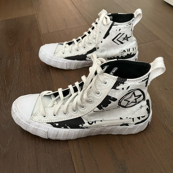 Converse Unisex UNT1TL3D Script Print White w/Blk Classic Hi-Tops sz M 7.5 W 9.5 - Picture 3 of 16
